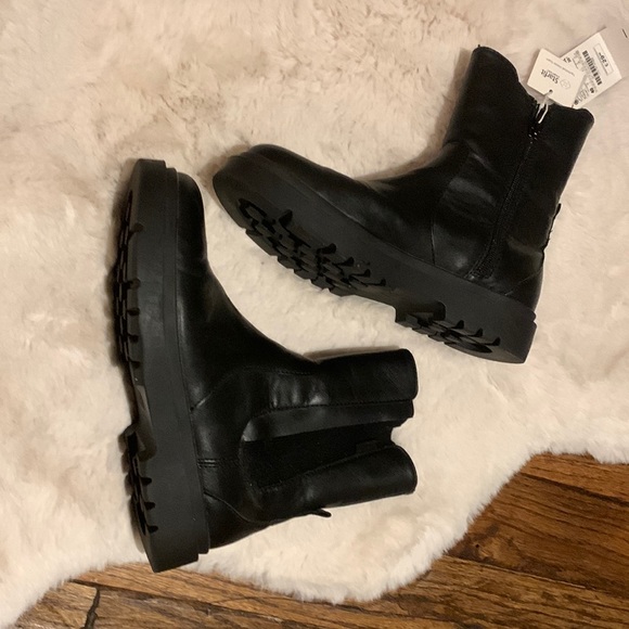 Zara Black Boots - Picture 1 of 4